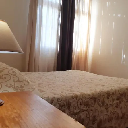 Residencial Do Vale בית הארחה