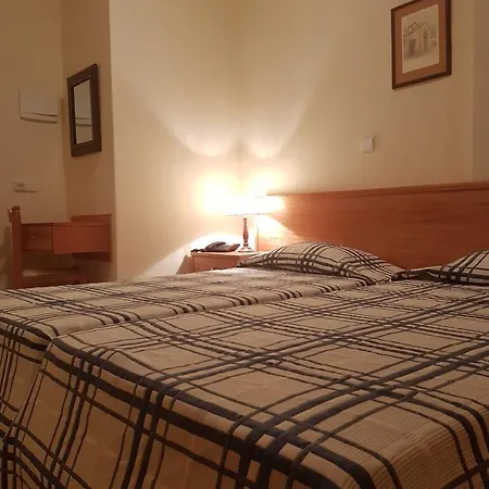 בית הארחה Residencial Do Vale 3*